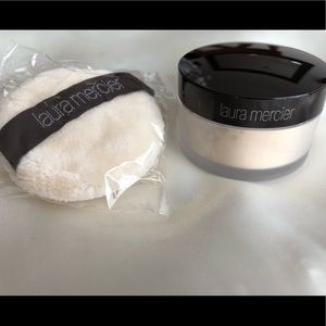 Laura Mercier Translucent Loose Setting Powder